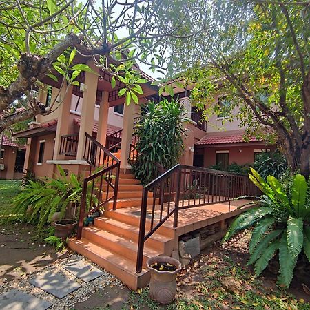 Areena Resort And Hotel Uttaradit Eksteriør billede