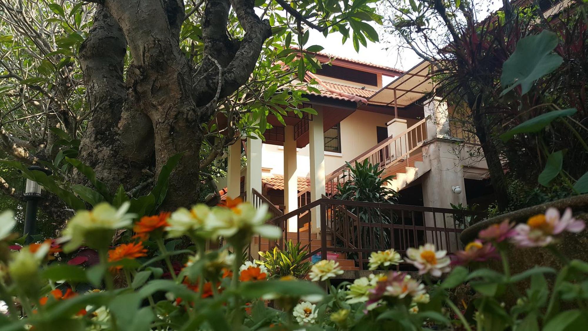 Areena Resort And Hotel Uttaradit Eksteriør billede